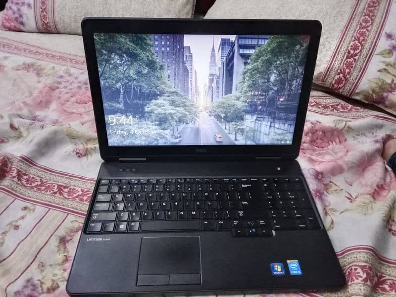 Dell Laptop 4