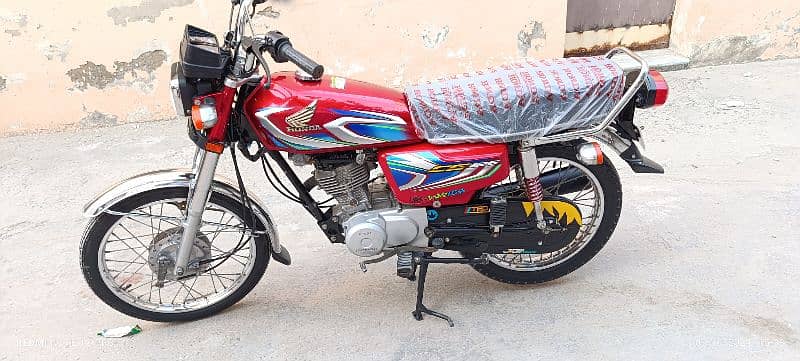 Honda 125 Golden Number 1