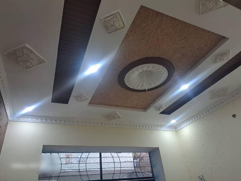 Prime Location 562 Square Feet House For sale In Tajpura 5