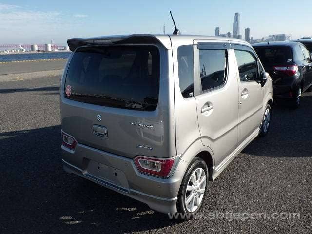 Suzuki Wagon R 2021 Hybrid Fz top of the line 9