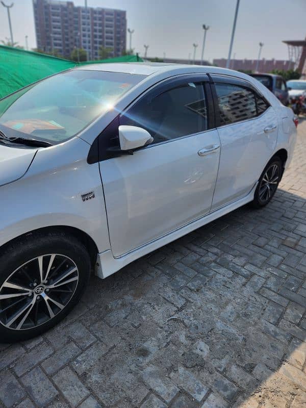 Toyota Altis Grande 2018 genuine 3