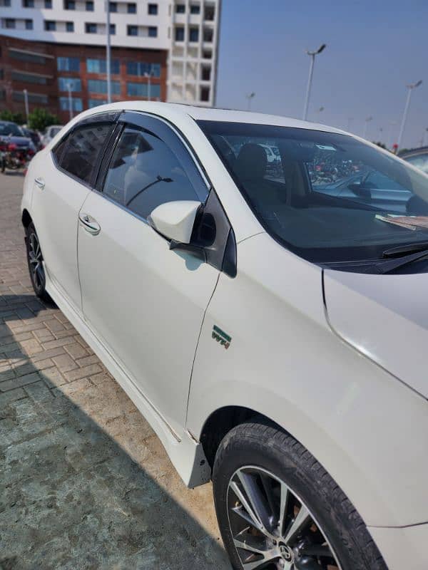 Toyota Altis Grande 2018 genuine 5