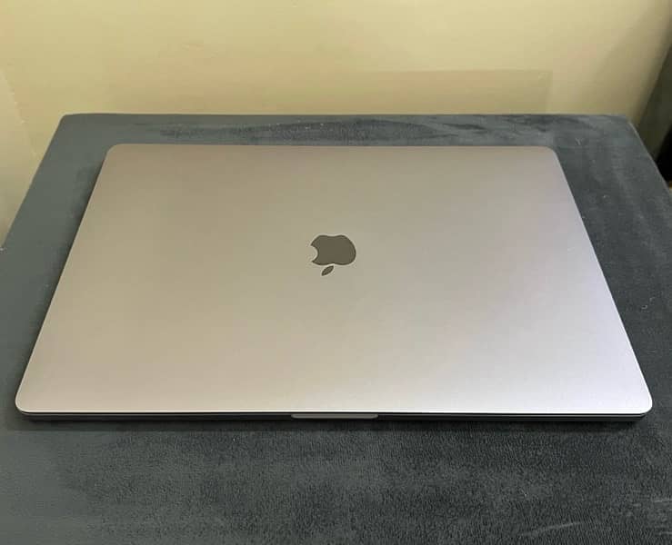 MacBook Pro 16inch custom made 1