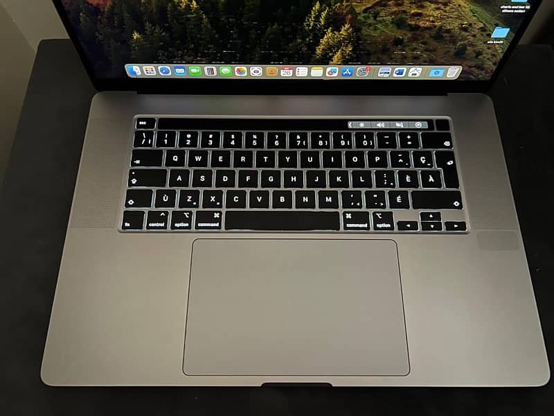 MacBook Pro 16inch custom made 9