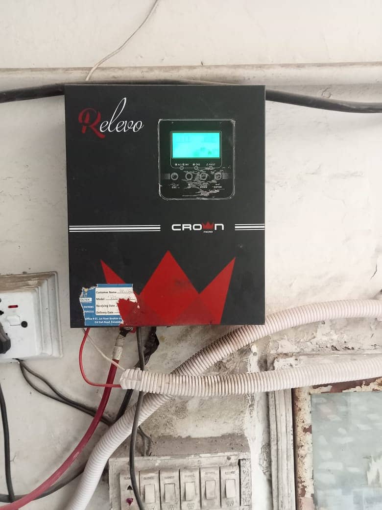 Crown Revelo 1400VA-800W Off Grid Solar Inverter 4