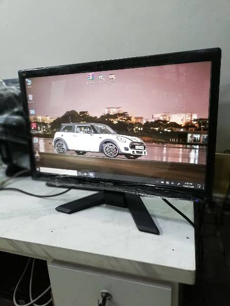 ViewSonic & iiyama 22" LED Monitors with HDMI Port & Built-in Speakers 2