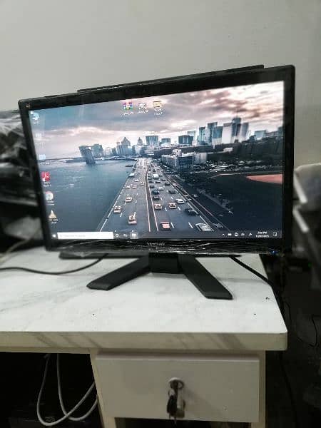 ViewSonic & iiyama 22" LED Monitors with HDMI Port & Built-in Speakers 6