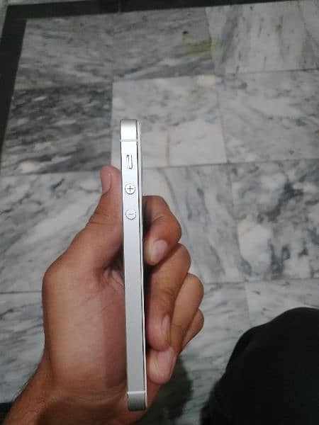 iphone 5s pta aprived 4