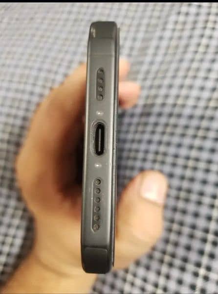 iphone 15 pro max jv 256 gb lla model black titanium clr water pack 2