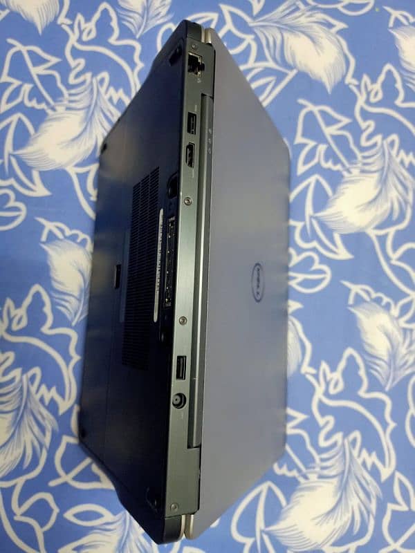 Dell Latitude E7240 2