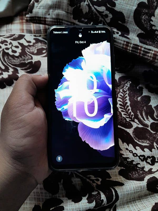 Realme note 50 4+4/128 midnight black 3 months use zero scratch 12