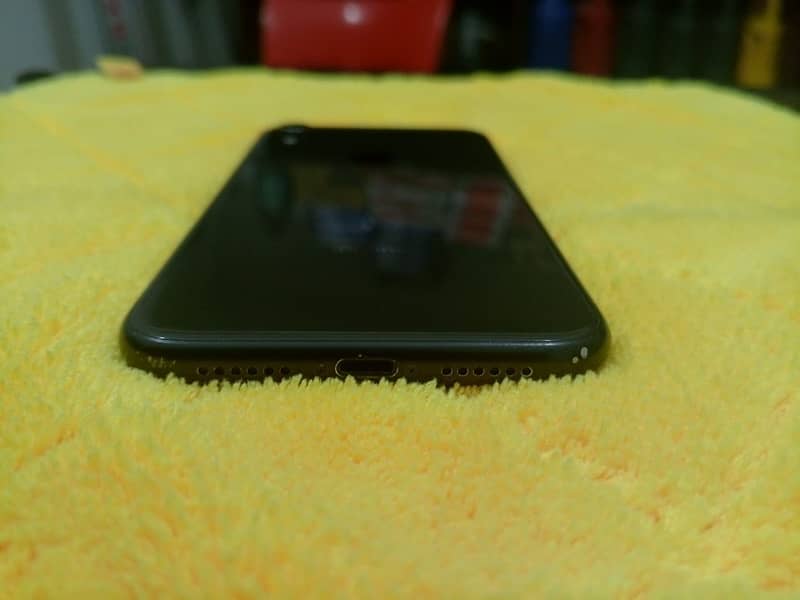 IPHONE XR 64 GB | NON PTA | CONDITION 10/9 | BOHT ACHA MOBILE NO FAULT 1