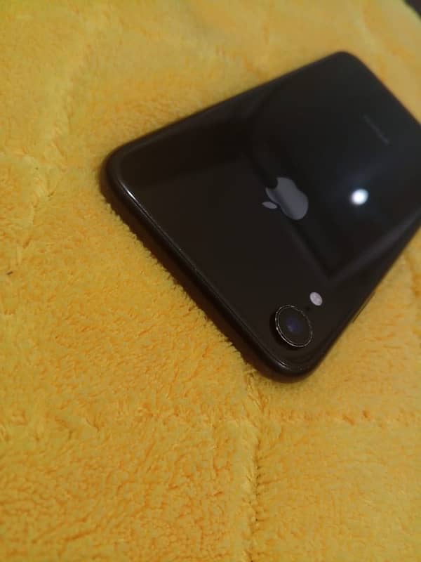 IPHONE XR 64 GB | NON PTA | CONDITION 10/9 | BOHT ACHA MOBILE NO FAULT 4