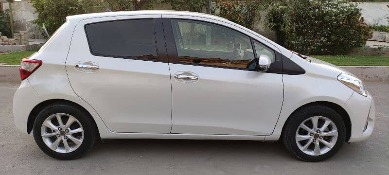 Toyota Vitz 2017 1