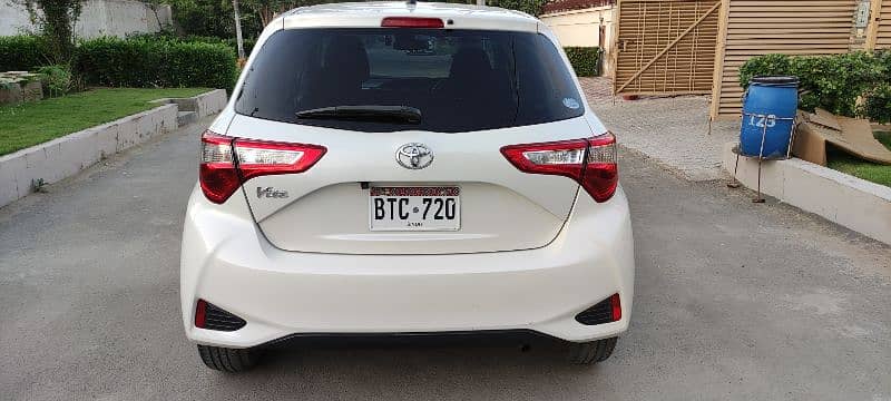 Toyota Vitz 2017 3