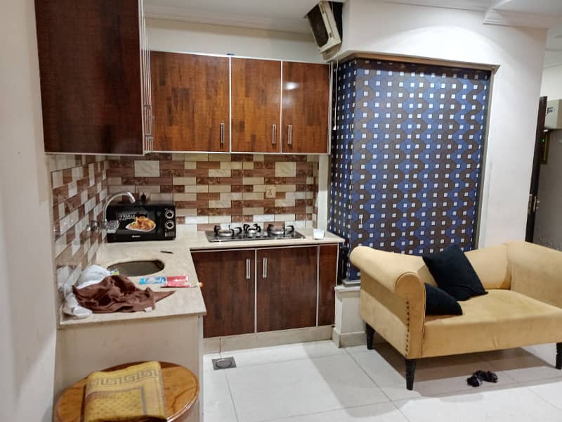 FOR RENT 1 BED ROOM FUL FURNISHED APARTMENT REASONABLY PRICED SECTOR C BAHRIA TOWN LAHORE 2