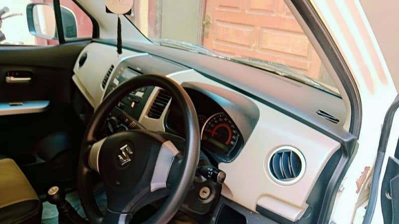 Suzuki Wagon R 2017 4