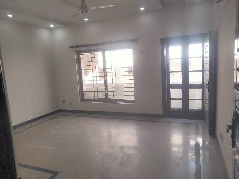 In CDECHS - Cabinet Division Employees Cooperative Housing Society 1 Kanal Upper Portion For rent 5