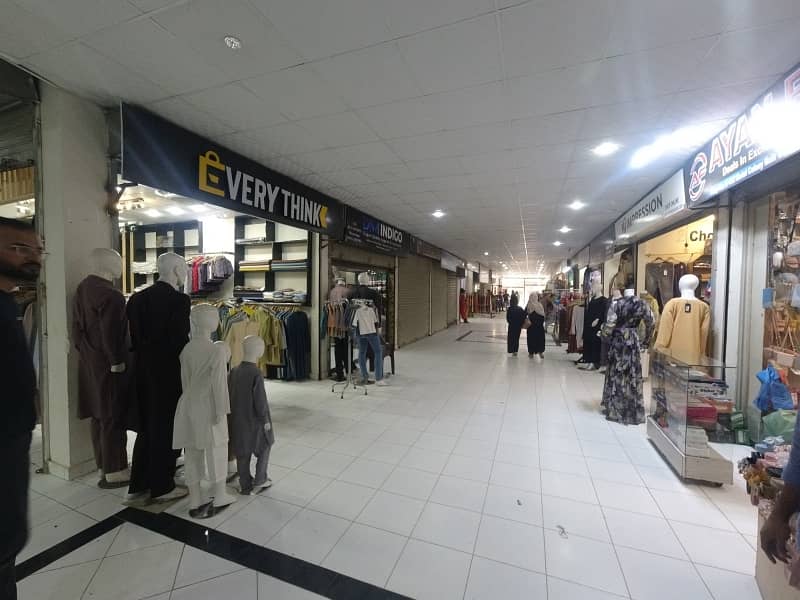 Prime Location 192 Square Feet Shop For Sale In Rs. 17500000 Only 5