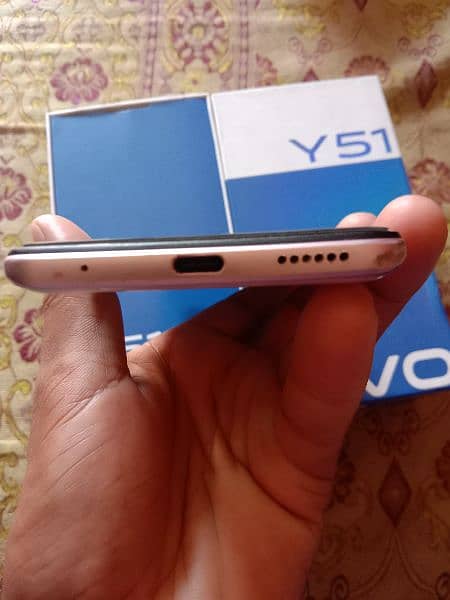 vivo y51 4+128  whatsapp  0/3/1/0/7/8/2/9/2/3/9 2