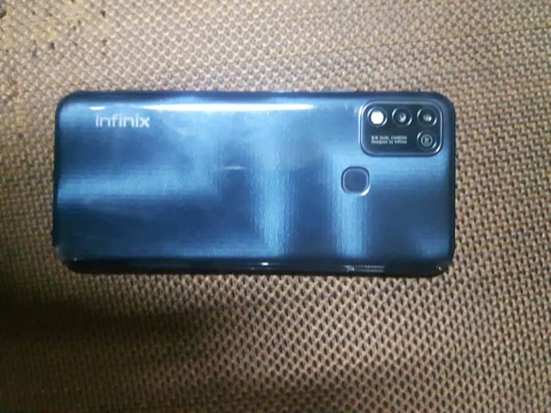 Infinix Hot 10 play 4/64 (Urgent sale) 1