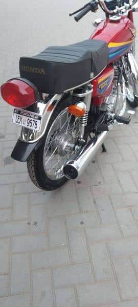 Honda 125 CG 2011 model for urgent sale 2