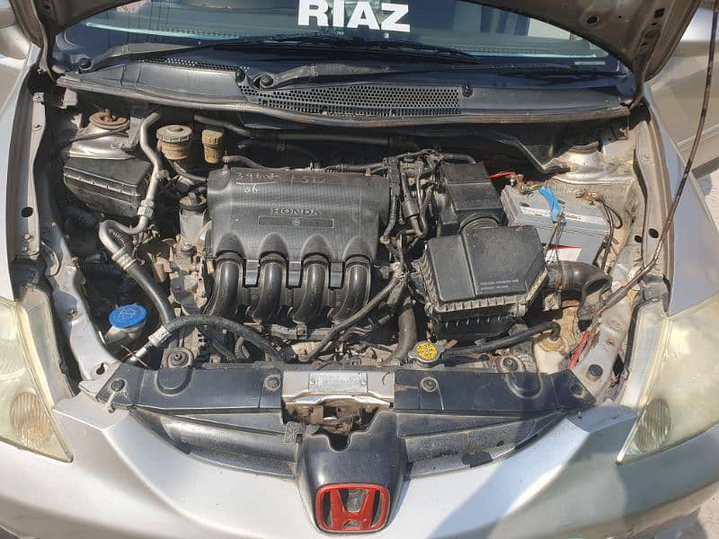 Honda City IDSI 2004 (Chua shape) 6