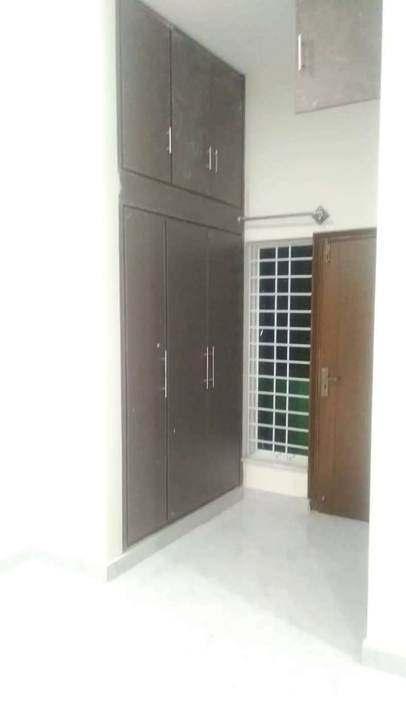 Beautiful Upper Portion Availible For Rent 6