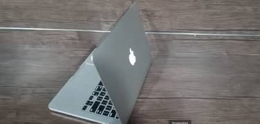 Macbook Pro 2014.13 inch 2.6Ghz dual core intel core i5 8GB Ram 256GB