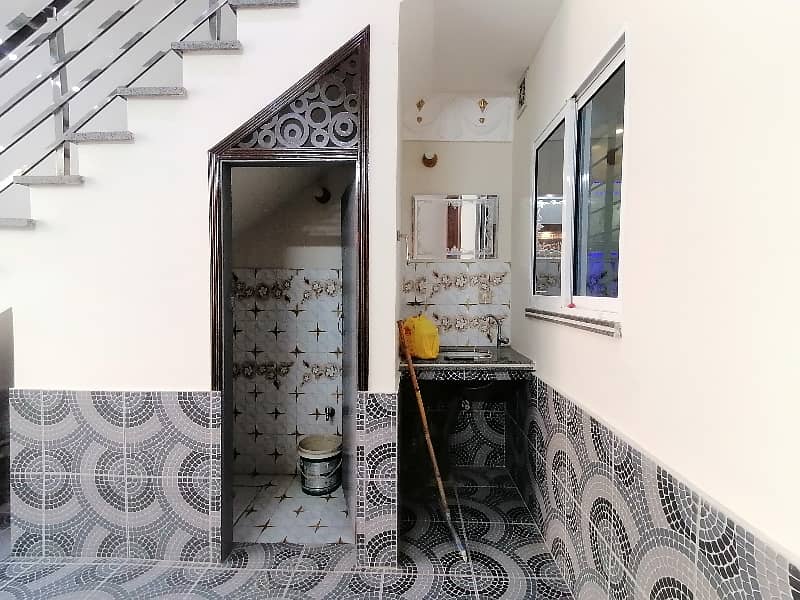 Brand New 5 Marla House Available In Allama Iqbal Town - Nargis Block For sale 22