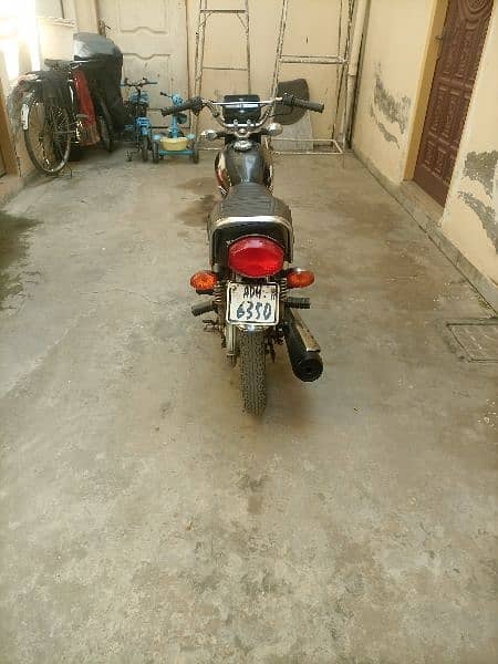 Honda 125 for sall 2017 good condition and well mentioned 7