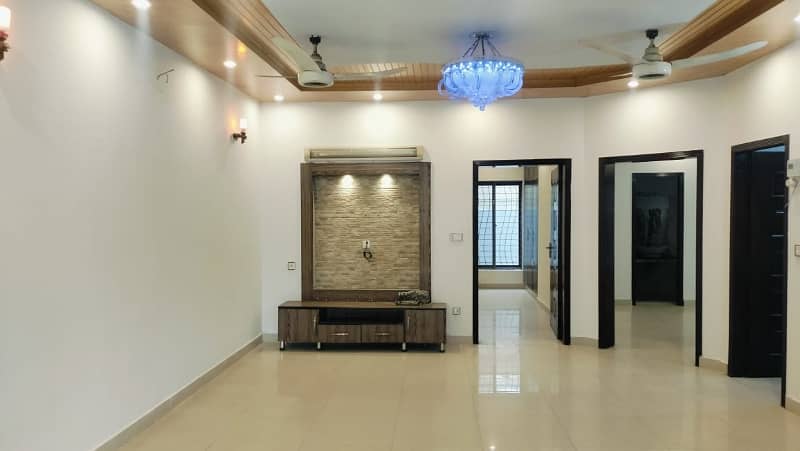 Highly-Desirable House Available In Bahria Town - Block DD For sale 2