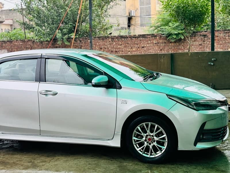 Toyota Corolla Altis 2017 3