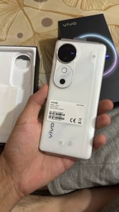 VIVO V40 5G FOR SALE - URGENT