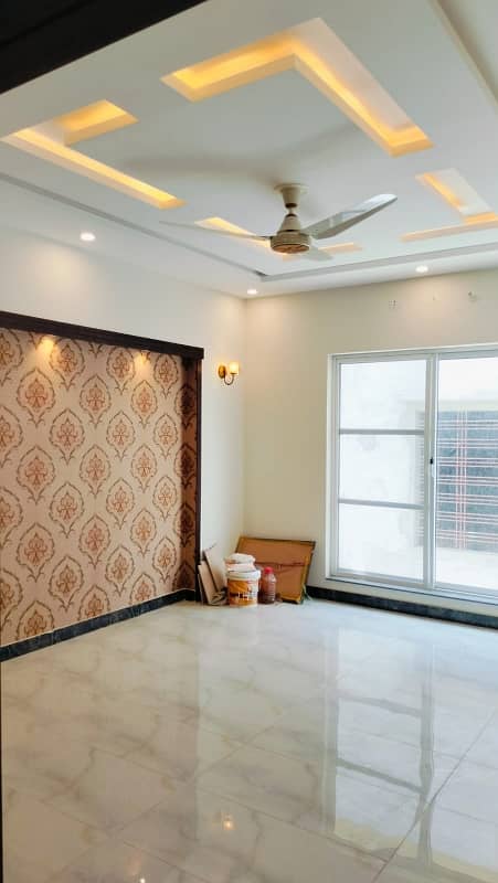 Book A 470 Square Feet Flat In Bahria Town - Block AA 0