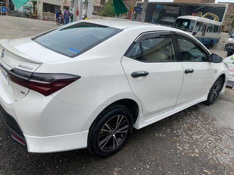 Toyota Corolla GLI 2016 6