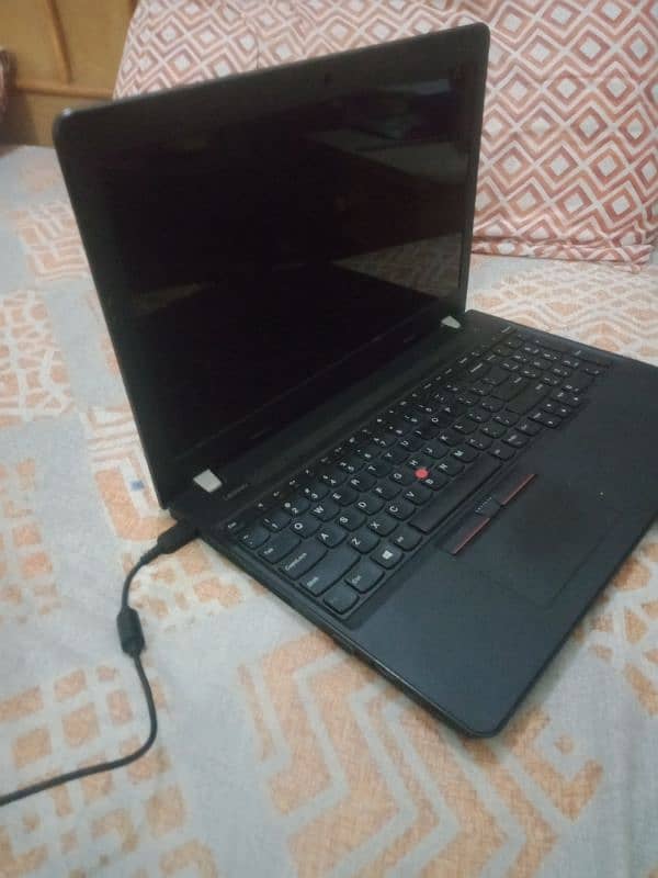 Lenovo Thinkpad all details pic Mai hai 1