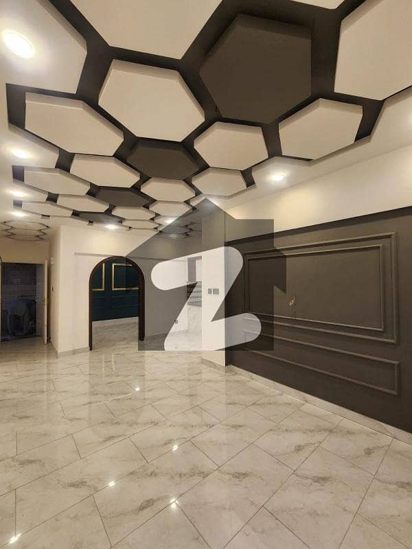 Ideally Located Corner Flat For sale In Gulshan-e-Iqbal Town Available 13