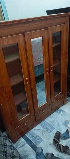 2 Almari available for new home in Good condition whtsp 0302,90,44,007