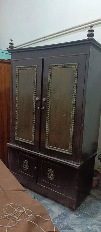 2 Almari available for new home in Good condition whtsp 0302,90,44,007 3