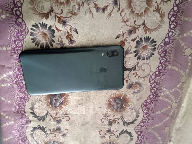 Samsung Galaxy A30 for sale 1