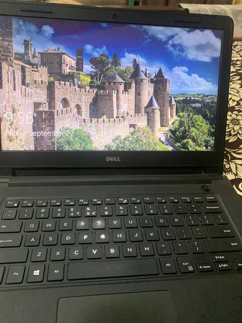 Core i7 Laptop For Sale with 7th Generation 8GB RAM / 280 SSD ROM 1