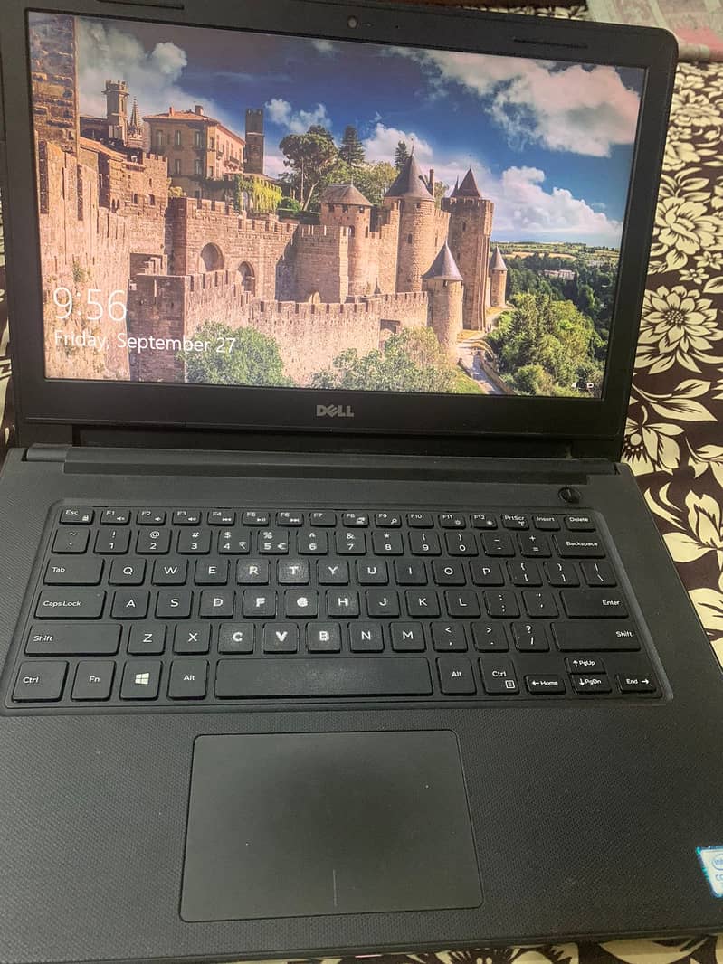 Core i7 Laptop For Sale with 7th Generation 8GB RAM / 280 SSD ROM 2