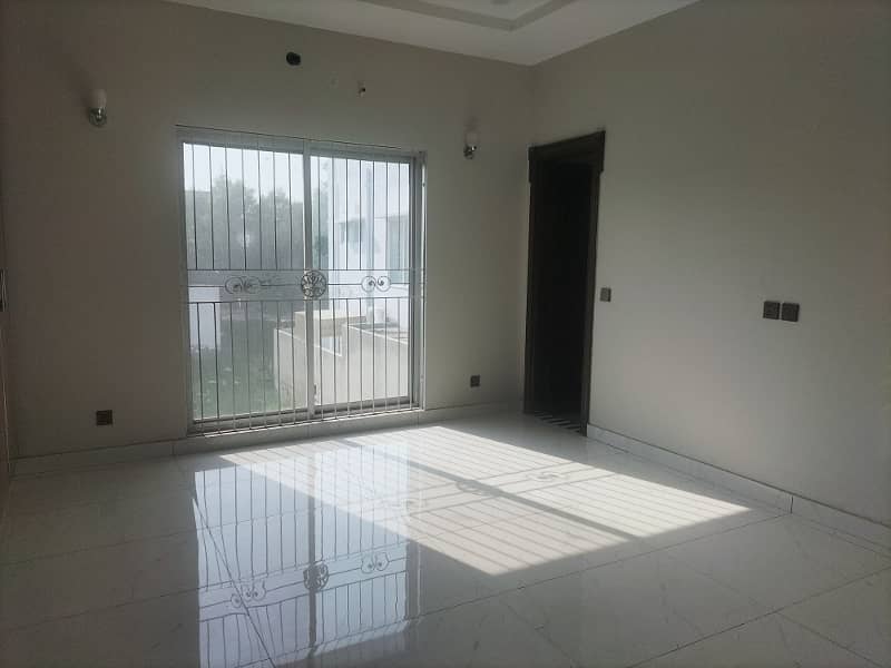 Prime Location 10 Marla Modern Upper Portion Available For Rent In Bahria Town 3