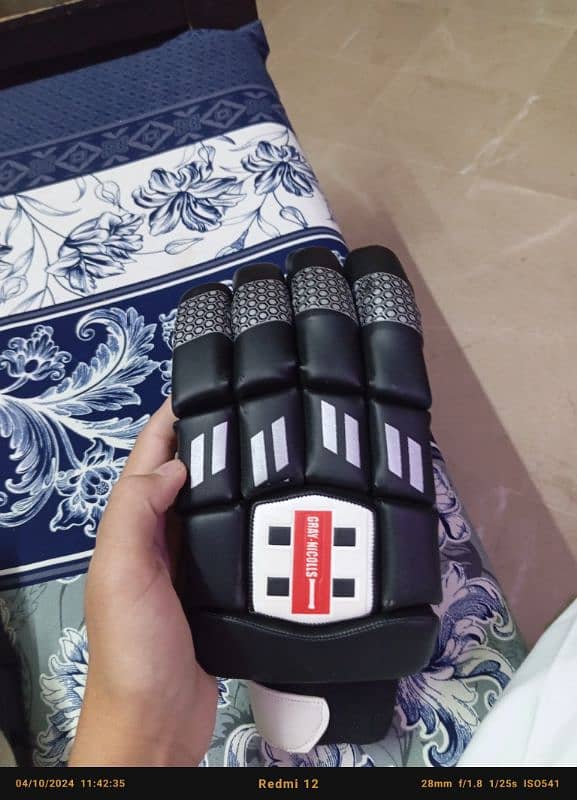 hard ball pads +gloves+cover 5