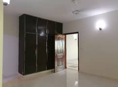 10 Marla Flat For sale In Rs. 35000000 Only