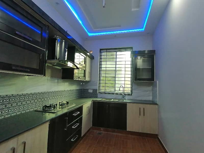 A Well Designed Prime Location House Is Up For sale In An Ideal Location In Lahore 5