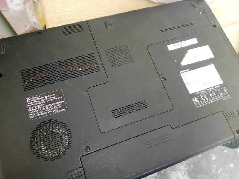 Toshiba Laptop 4Gb Ram i3  For Sale | Display Problem 6