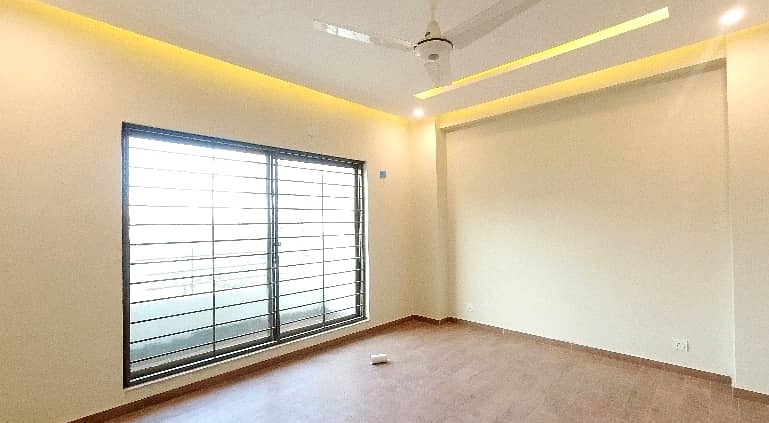 10 Marla Spacious Flat Is Available In Askari 11 - Sector D For rent 3