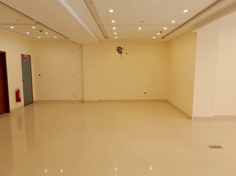 8 Marla 3rd Floor Office With Elevator For Rent In DHA Phase 8,Block D, Broadway, Reasonable Price And Suitable Location for Marketing Work Pakistan Punjab Lahore. 4